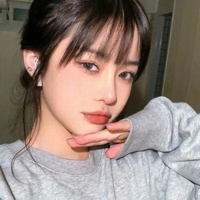 乐坛天后又出大瓜：私下抽烟，评论区沦陷，前后半年